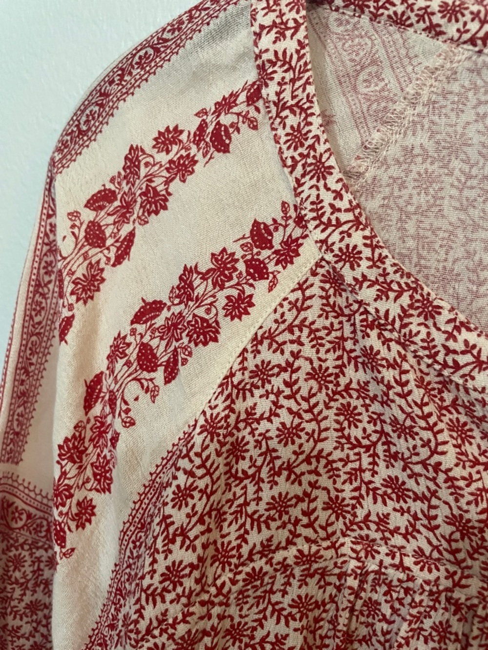 Lucky Brand Boho Red Cream Floral Peasant Top Medium - Picture 6 of 7